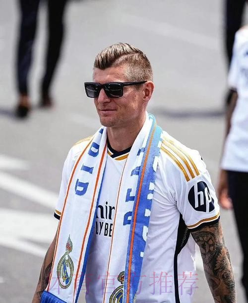 西媒:皇马对续约克罗斯感到乐观 球员倾向于续约 西媒:皇马对续约克罗斯感到乐观 球员倾向于续约